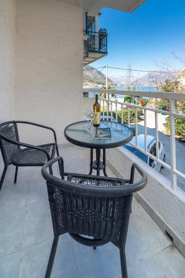 Apartment Matea Kotor Exterior photo