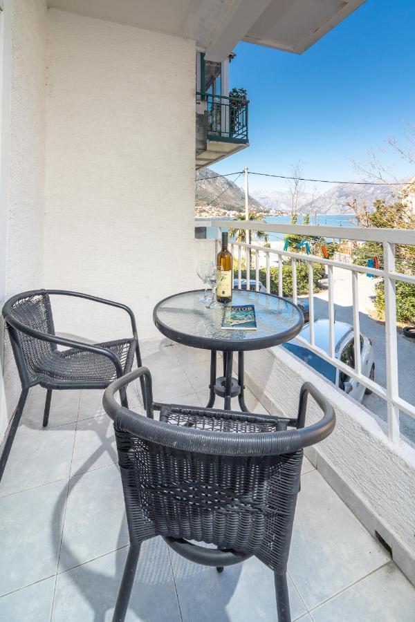Apartment Matea Kotor Exterior photo
